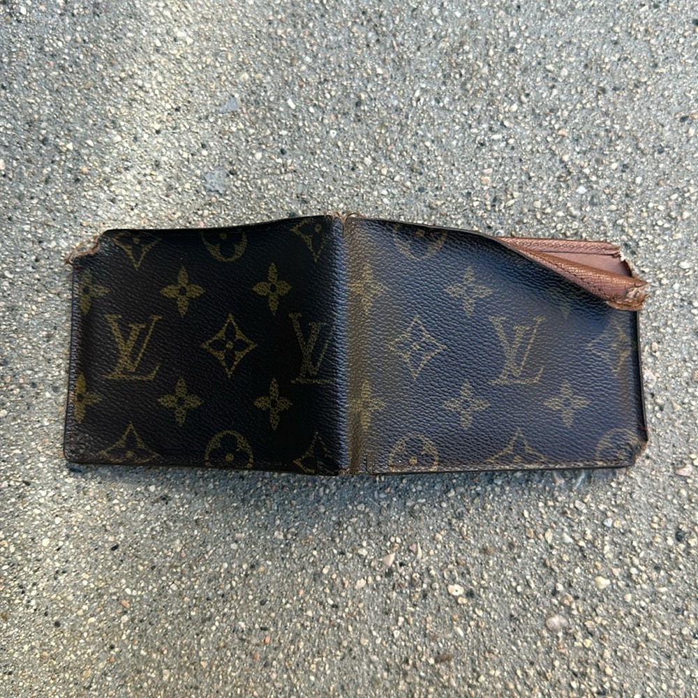 Louis Vuitton Wallet… Aged